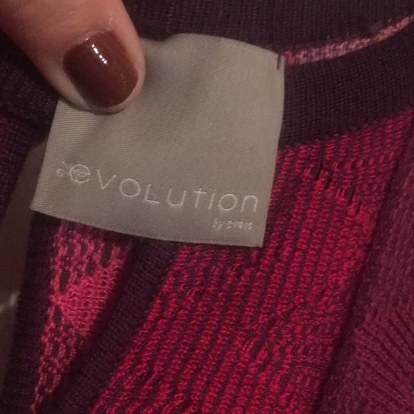 Pink and purple tunic. - Picture 3 of 5